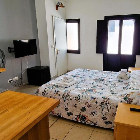 3 Mini Studios In ซินิสโกลา ภายนอก รูปภาพ