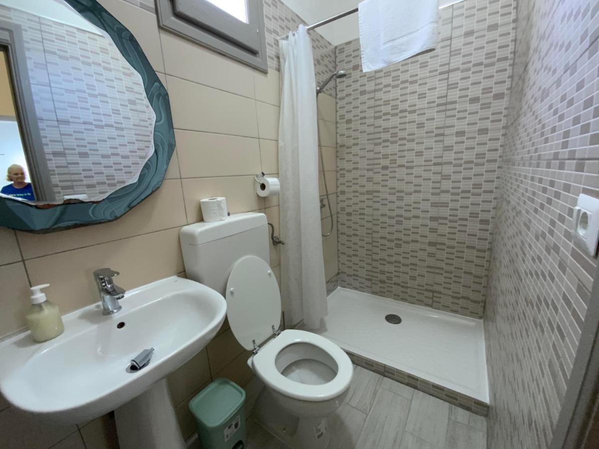 3 Mini Studios In ซินิสโกลา ภายนอก รูปภาพ