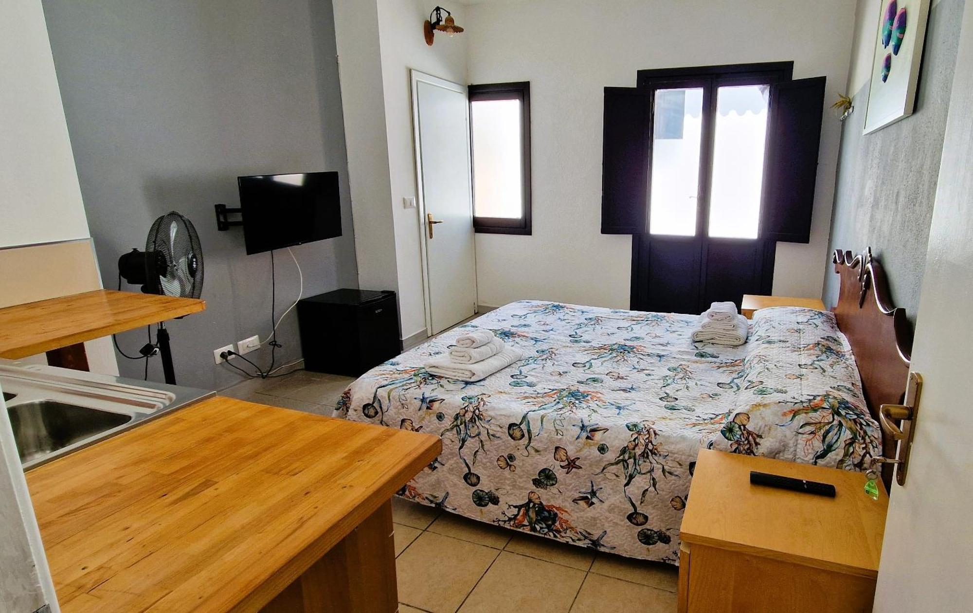 3 Mini Studios In ซินิสโกลา ภายนอก รูปภาพ